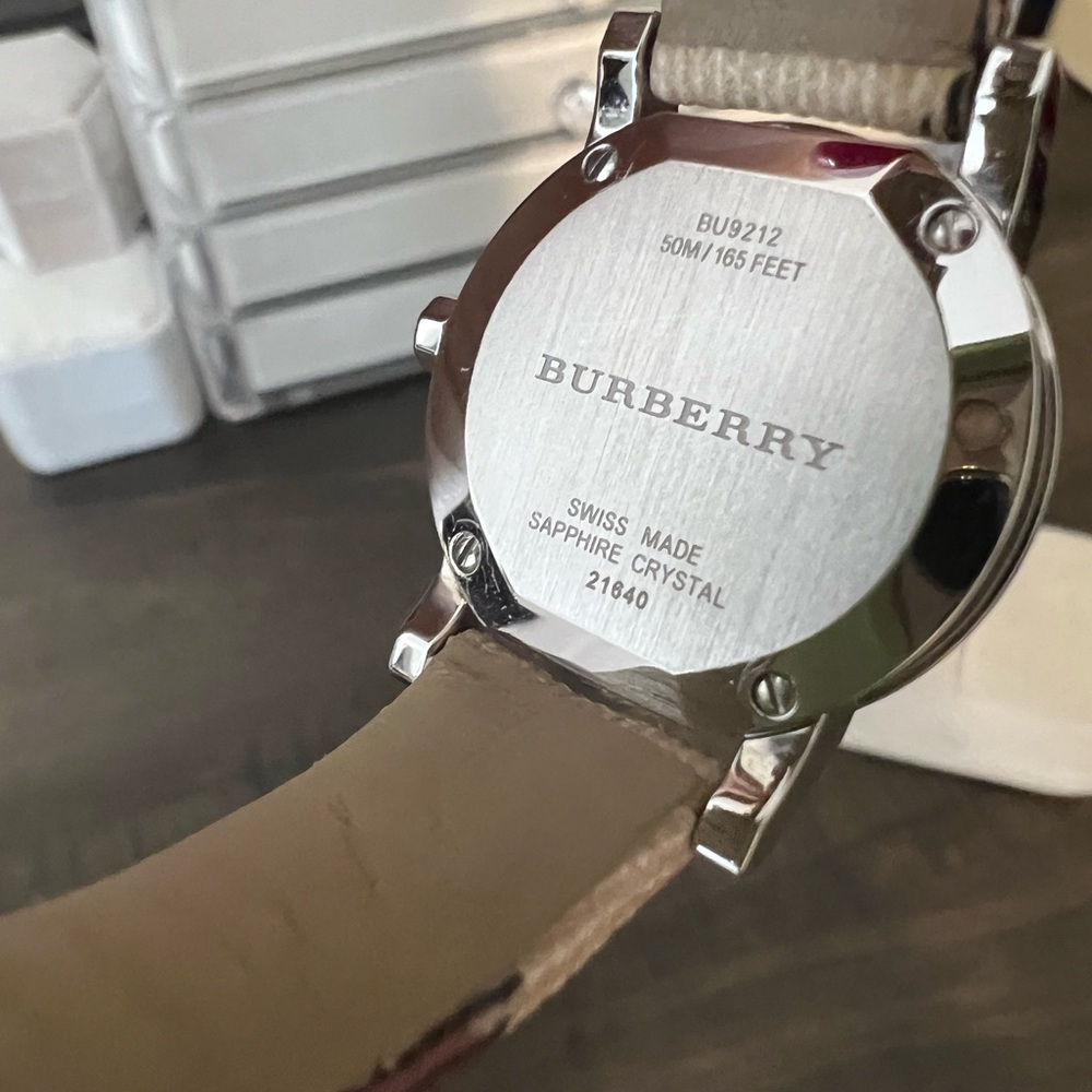 Burberry Nova Ladies Watch - Picture 4 of 5